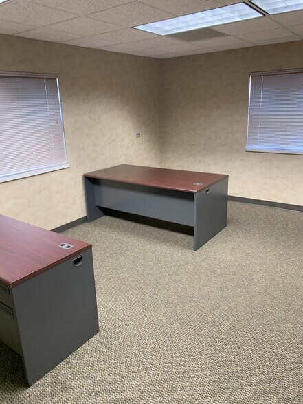 More Photos Of 3900 W 53rd St, Sioux Falls Office For Sale