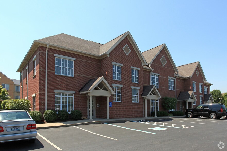 More Photos Of 601 N Shore Dr, Jeffersonville Medical For Sale