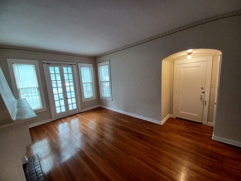 More Photos Of 219 W Magnolia Ave, San Antonio Apartments For Sale