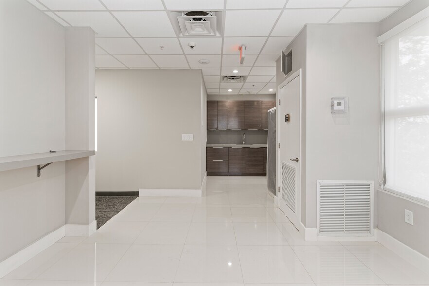 More Photos Of 4640 S University Dr, Davie Medical For Sale