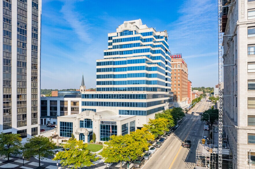 Primary Photo Of 401 Main St, Peoria Office For Sale