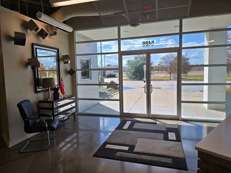 More Photos Of 5486 Airline Dr, Bossier City Office For Sale