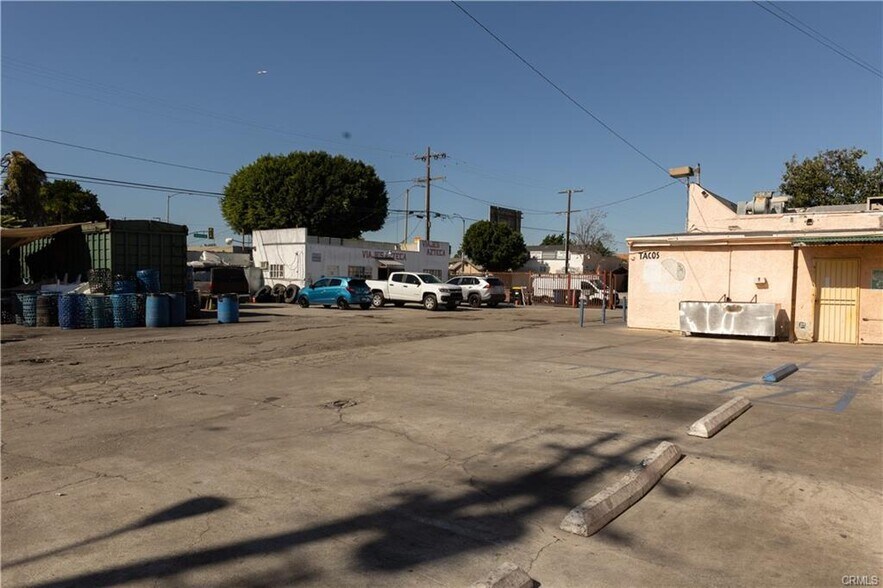 More Photos Of 4730 E Olympic Blvd, Los Angeles Supermarket For Lease