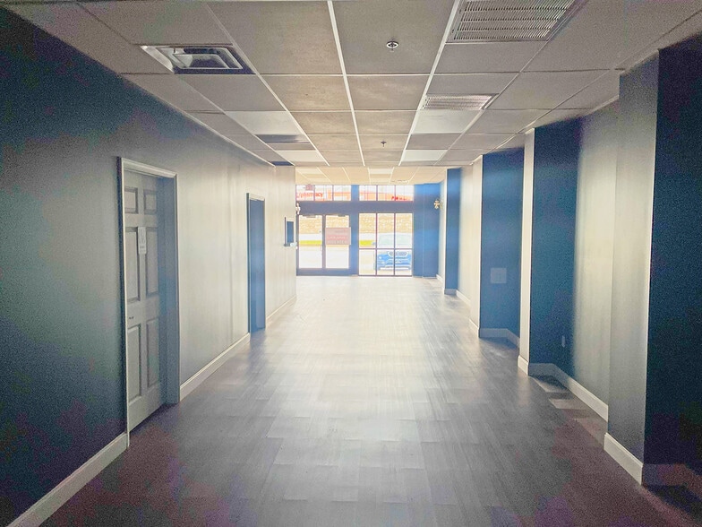 More Photos Of 2985 Liberty Rd, Lexington General Retail For Lease