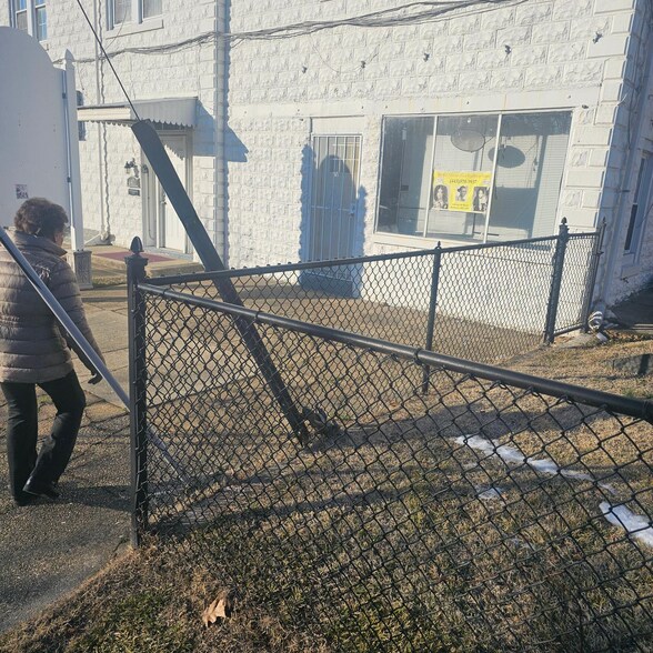 More Photos Of 6401-6405 Belair Rd, Baltimore Storefront Retail Office For Sale