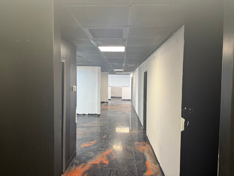 More Photos Of 1723 W Kennedy Blvd, Tampa Storefront Retail Office For Lease