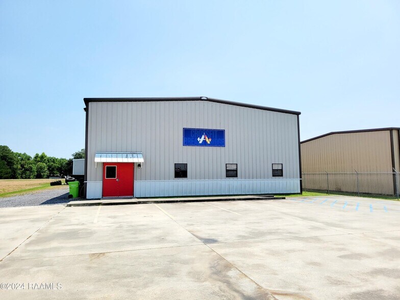Primary Photo Of 644 Enterprise Pky, Breaux Bridge Flex For Lease