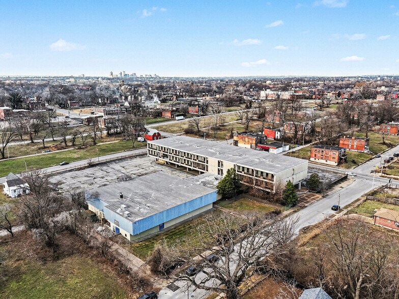Primary Photo Of 5750 Lotus, Saint Louis Schools For Sale