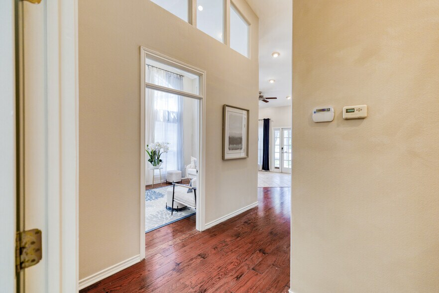 More Photos Of 12335 Hymeadow Dr, Austin Office For Sale