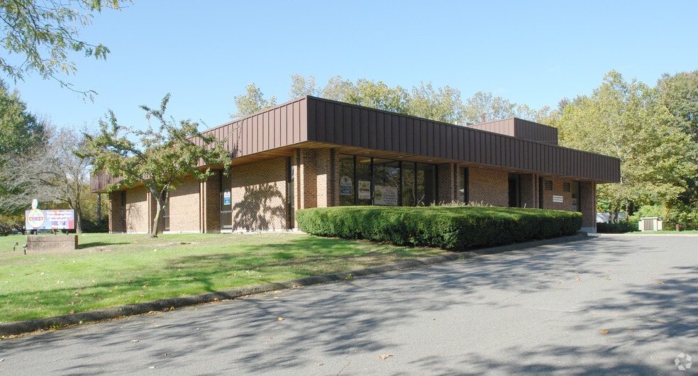 More Photos Of 220 Farmington Ave, Farmington Office For Lease