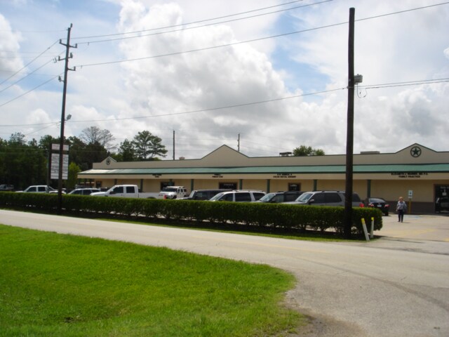 More Photos Of 1101 Alma St, Tomball Medical For Lease