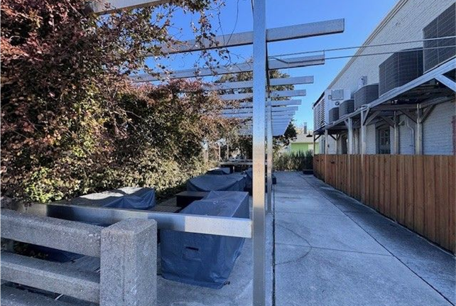 More Photos Of 604 N 4th St, Wilmington Restaurant For Sale