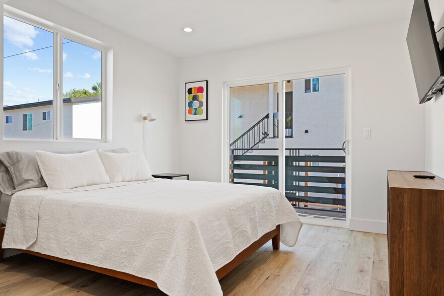 More Photos Of 310 S Breed St, Los Angeles Multifamily For Sale