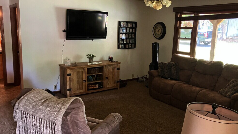 More Photos Of 10060 Gappa Rd, Kabetogama Hospitality For Sale