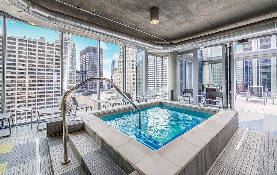 More Photos Of 215 W Lake St, Chicago Apartments For Lease