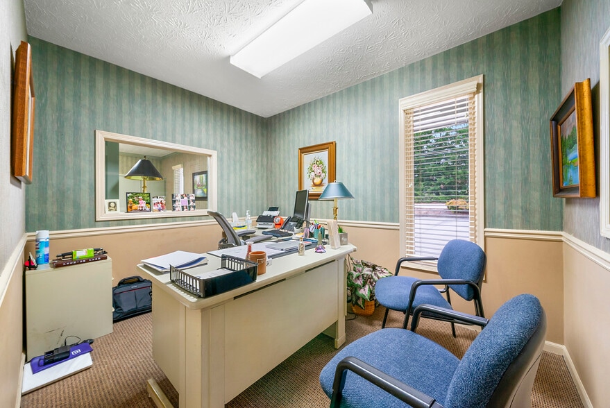More Photos Of 125-145 E Georgia Ave, Fayetteville Freestanding For Sale