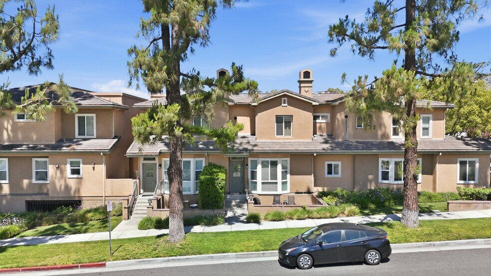 More Photos Of 1101 East Ave, Burbank Apartments For Sale