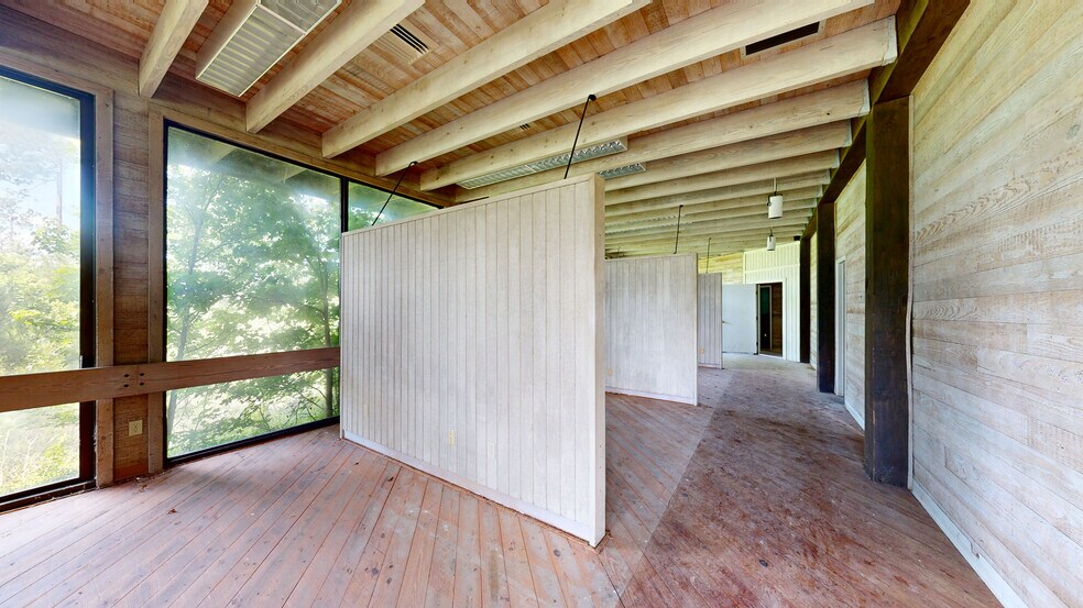 More Photos Of Hwy 363 @ FM 363 & US HWY 190, Bon Wier Warehouse For Sale