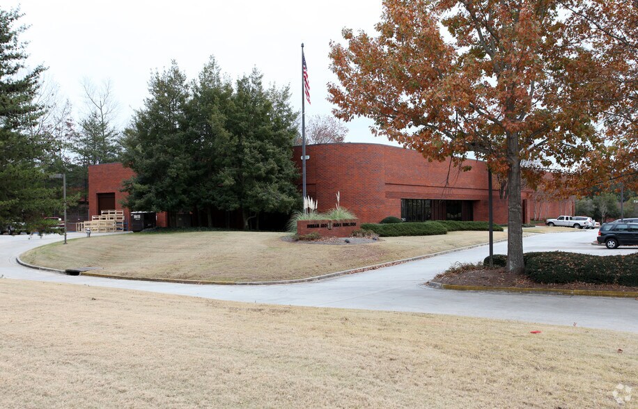 Primary Photo Of 2175 W Park Ct, Stone Mountain Warehouse For Lease