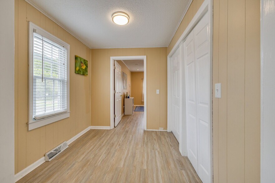 More Photos Of 1119 N Main Ave, Erwin Medical For Sale