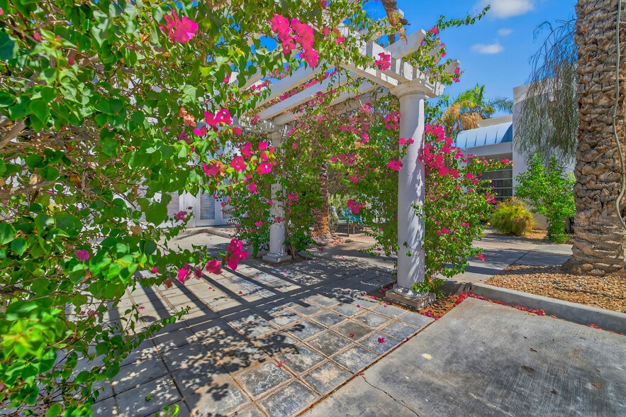 More Photos Of 67590 Jones Rd, Cathedral City Hotel For Sale