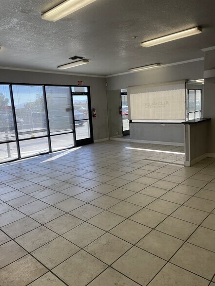 More Photos Of 15260 Anacapa Rd, Victorville Showroom For Lease