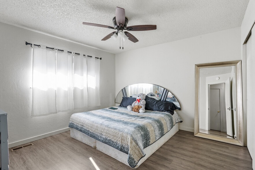 More Photos Of 2020 S Dora St, Ukiah Apartments For Sale