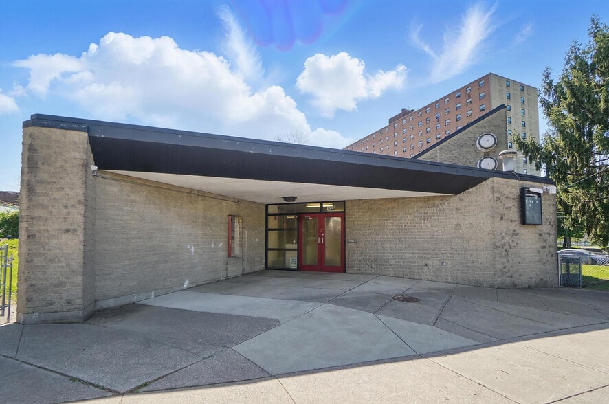Primary Photo Of 1708 Baymiller St, Cincinnati Religious Facility For Sale