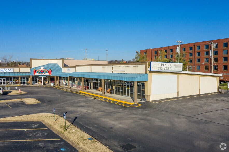 More Photos Of 2416 Music Valley Dr, Nashville Storefront Retail Office For Lease