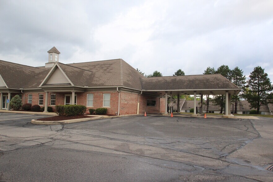 More Photos Of 285 E Reagan Dr, Medina Office For Lease