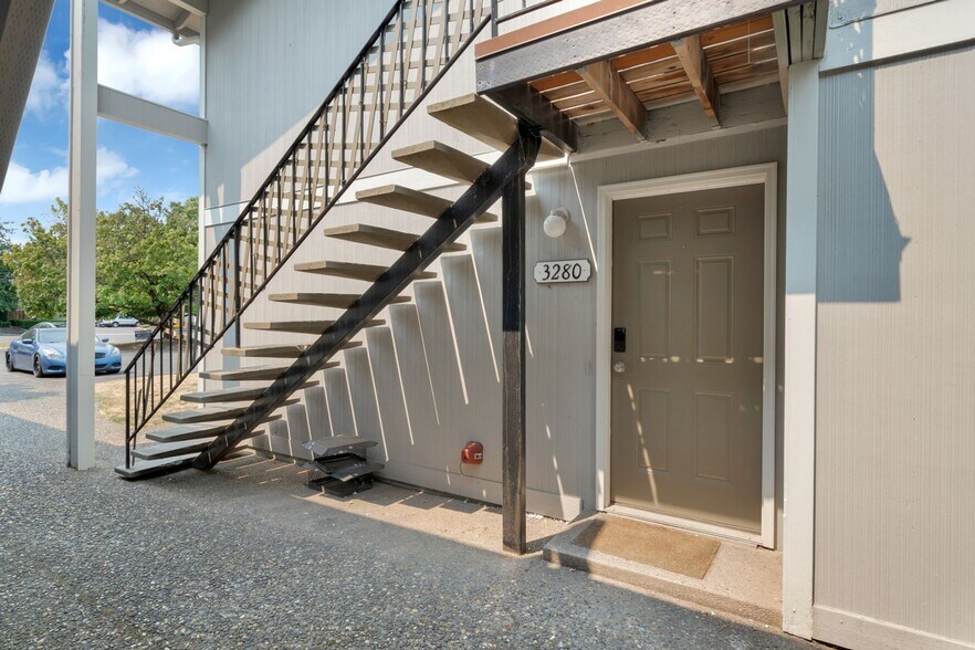 More Photos Of 3240-3320 NE 8th St, Gresham Apartments For Sale