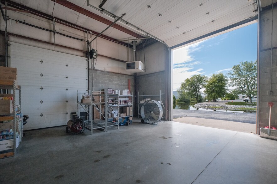 More Photos Of 5237 Commerce Cir, Indianapolis Warehouse For Sale
