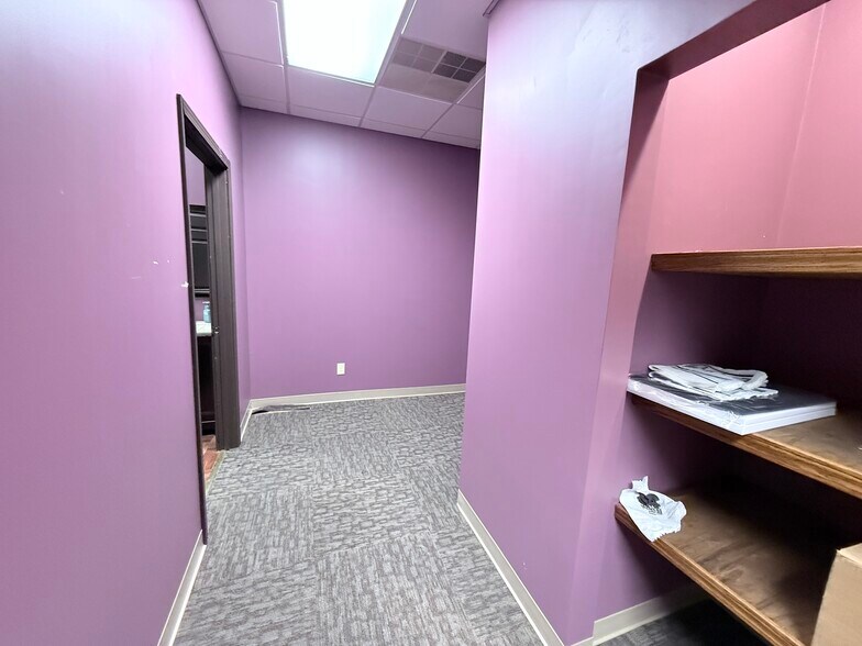 More Photos Of 429 13th St, Franklin Storefront Retail Office For Sale