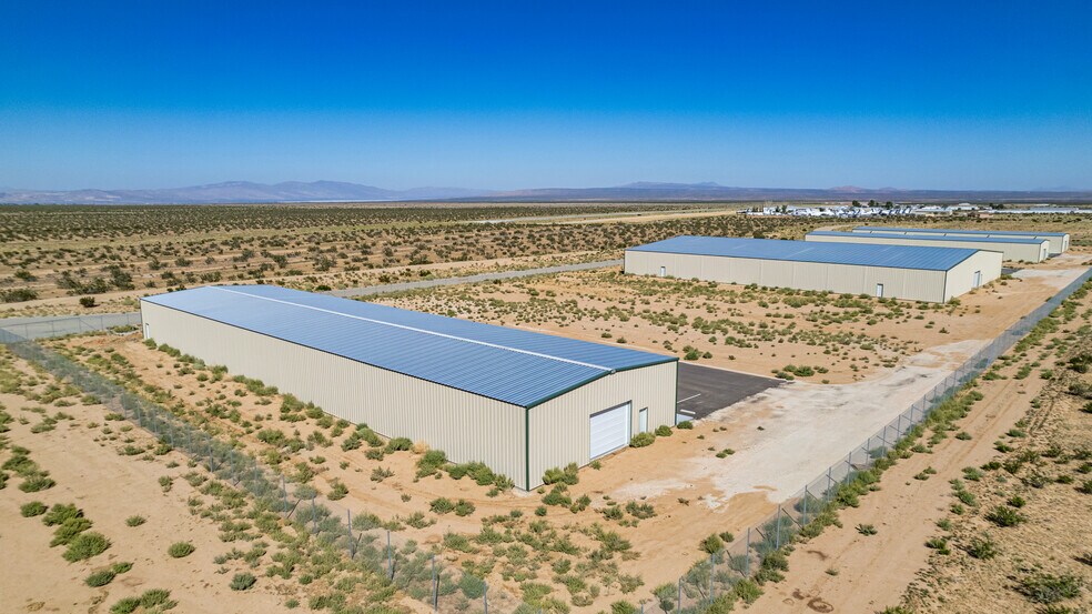 More Photos Of 5500 Lindbergh Blvd, California City Warehouse For Sale