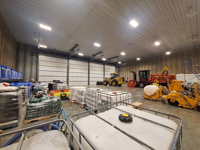 More Photos Of 3260 & 3260A Mustang Rd, Cassidy Warehouse For Lease