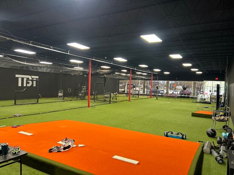 More Photos Of 1021-1051 N State Road 7, Margate Freestanding For Lease