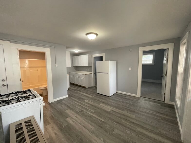 More Photos Of 412 Manchester St, Manchester Apartments For Sale
