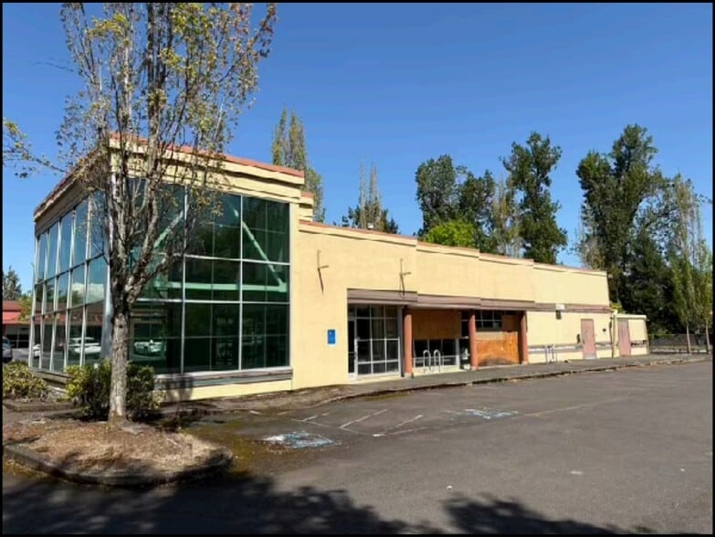 More Photos Of 18850 Williamette Dr, West Linn Office For Sale