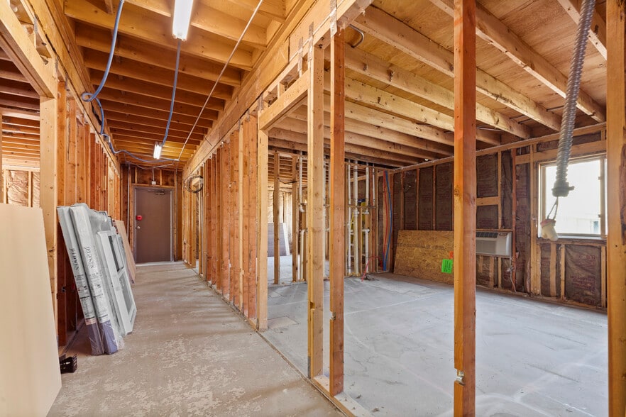 More Photos Of 537 2nd St, Havre Hotel For Sale