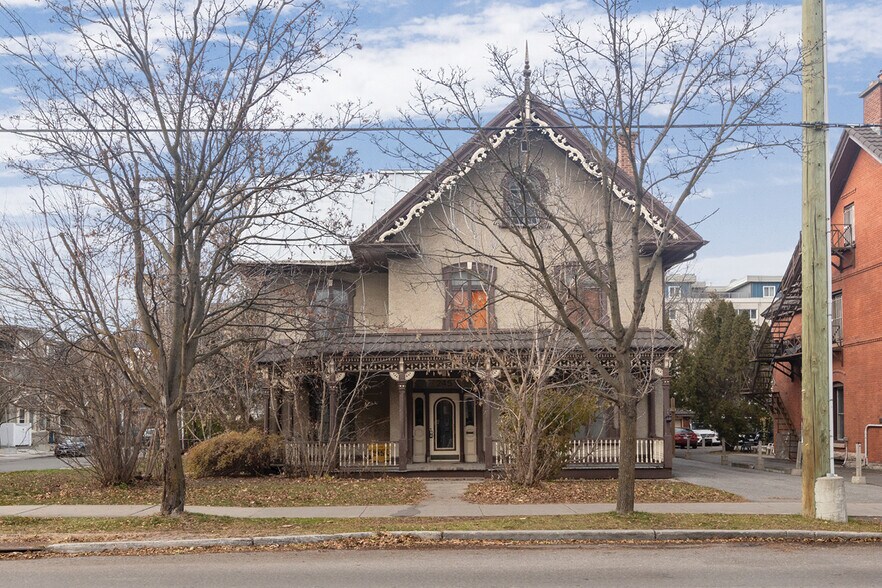 Primary Photo Of 245 Laurier Av E, Ottawa Apartments For Sale