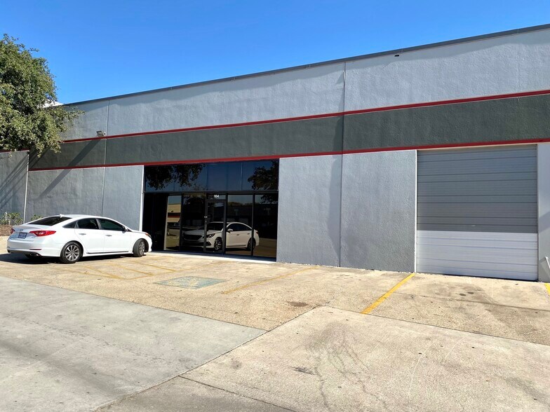 More Photos Of 5405 Bandera Rd, San Antonio Light Distribution For Lease