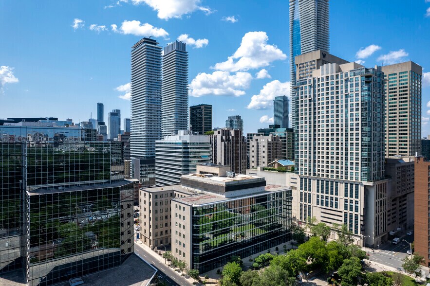 More Photos Of 120 Bloor St E, Toronto Office For Lease