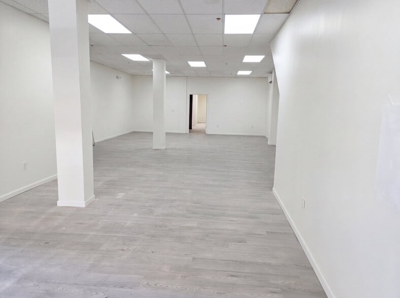 More Photos Of 111 Bank St, Waterbury Apartments For Sale