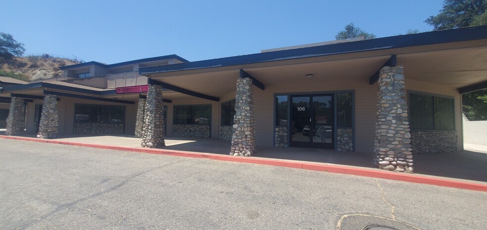 More Photos Of 30575 Trabuco Canyon Rd, Trabuco Canyon General Retail For Lease