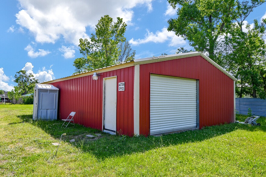 More Photos Of 2206 Hartwick Rd, Houston Contractor Storage Yard For Sale