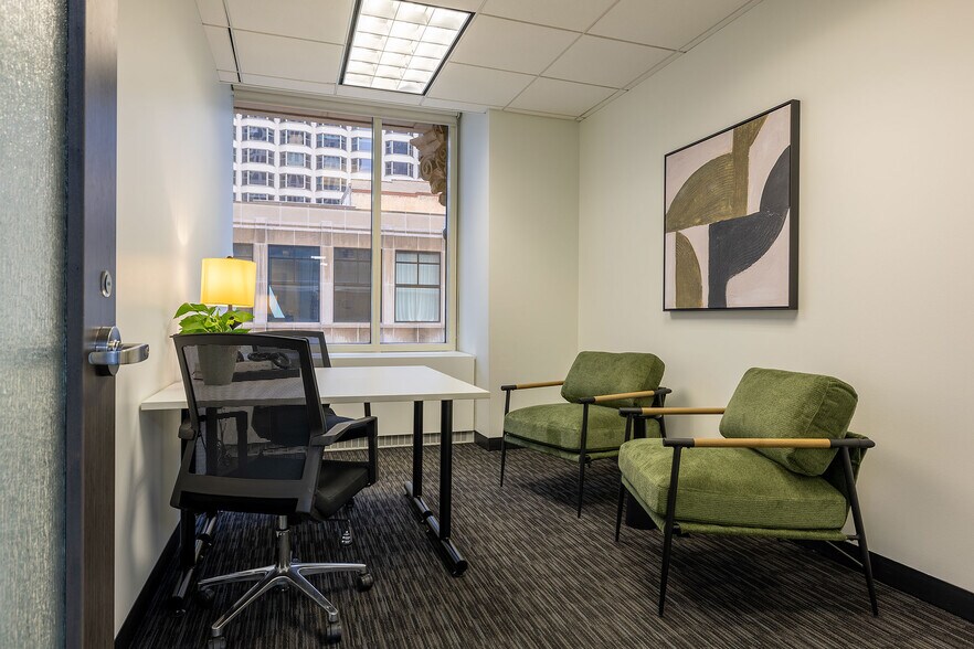 More Photos Of 605 N Michigan Ave, Chicago Coworking Space