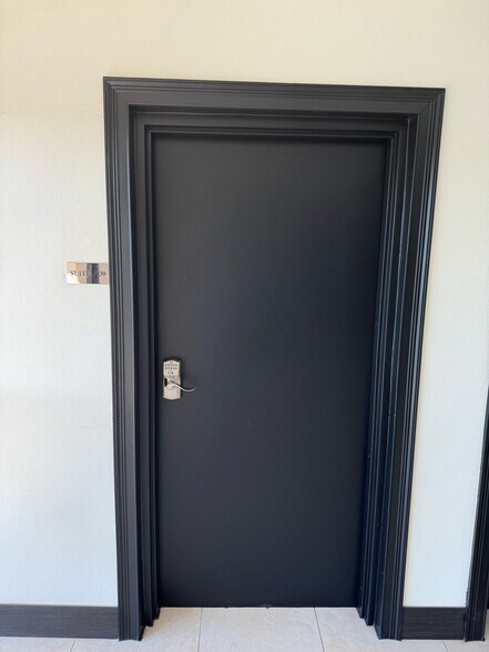 More Photos Of 1490 Sunshadow Dr, Casselberry Loft Creative Space For Lease