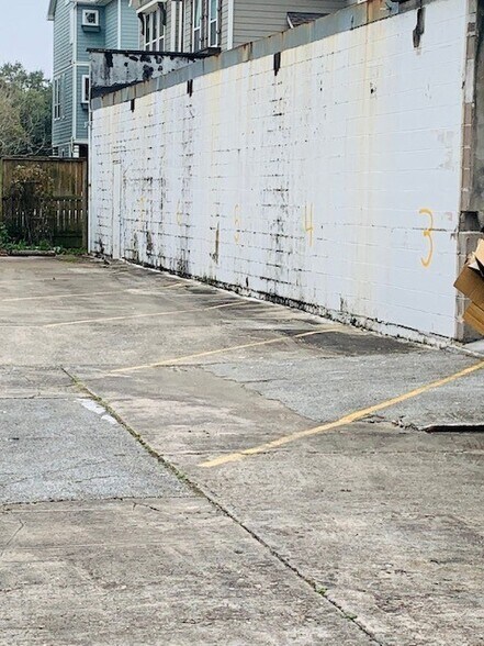 More Photos Of 1120 W 15th 1/2 St, Houston Loft Creative Space For Lease