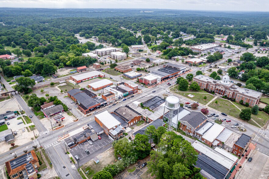 More Photos Of 117 N Jefferson Ave, Eatonton Storefront For Sale