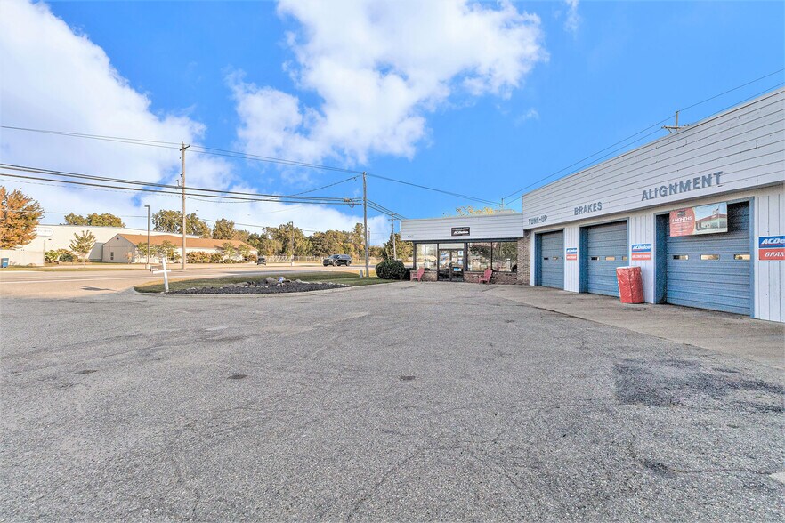More Photos Of G4112 S Dort Hwy, Burton Auto Repair For Sale